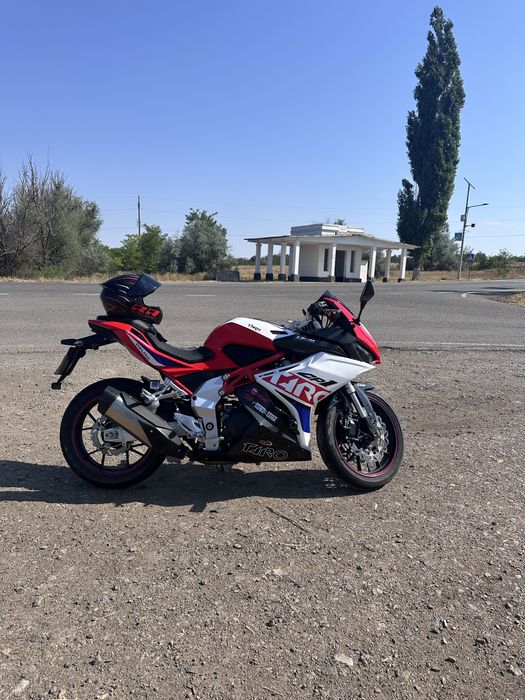 Мотоцикл Taro GP1 400