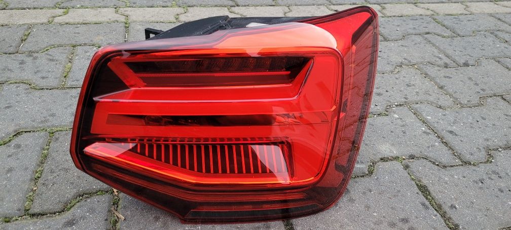Audi Q2 lift lampa tylna prawa LED