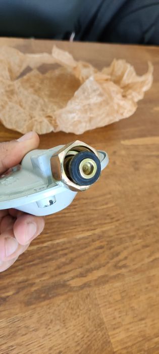 Продам газовый редуктор абсолютно новый