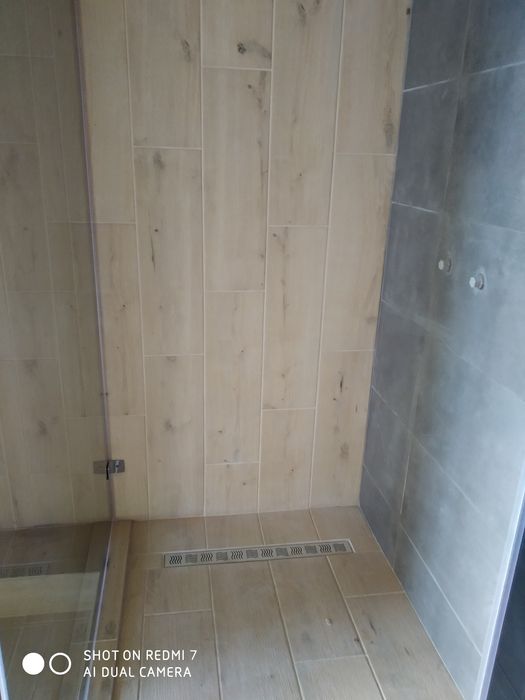 Виконуємо  укладка плитки.