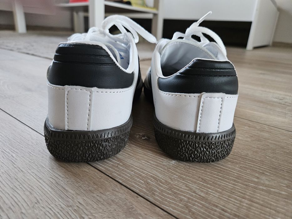 Buty damskie sportowe 38