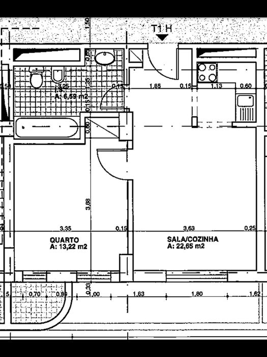 T1 com estacionamento e arrecadação: Apartamento curta/longa duração