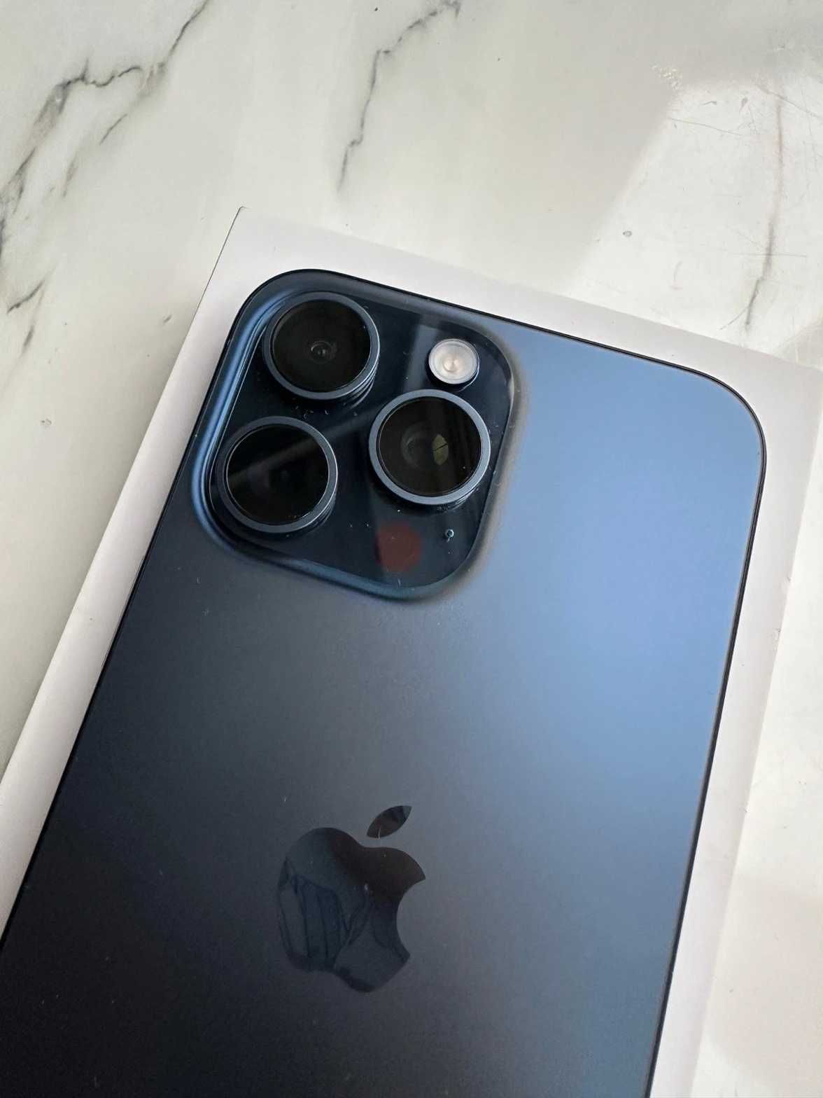 iPhone 15 Pro Max 256 GB NOVO