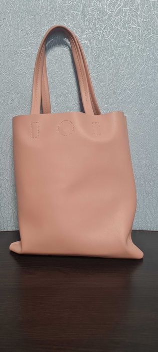 Сумка нюдового кольору