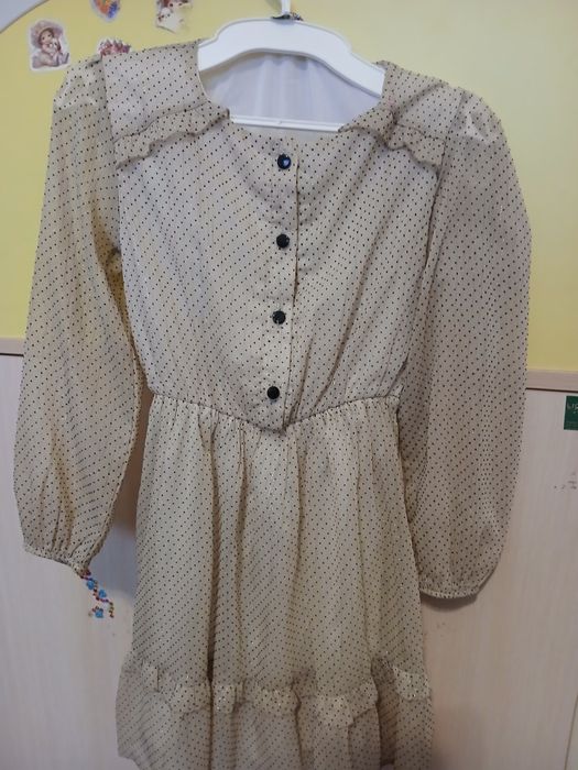 Білі платтячка святкові платтячка  розмір різний