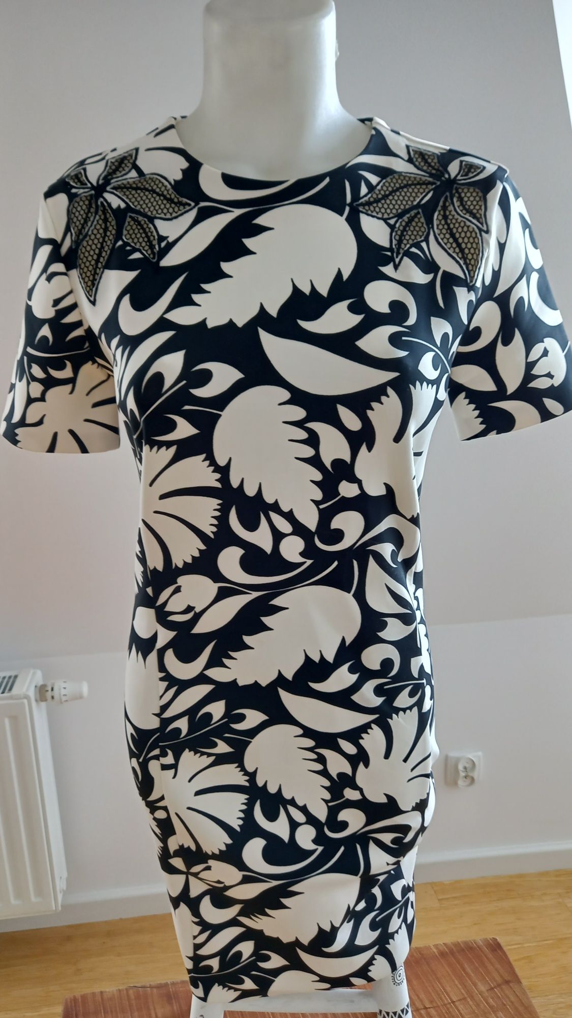 Elegancka sukienka