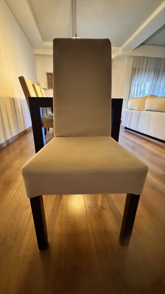 Cadeiras de jantar encosto alto