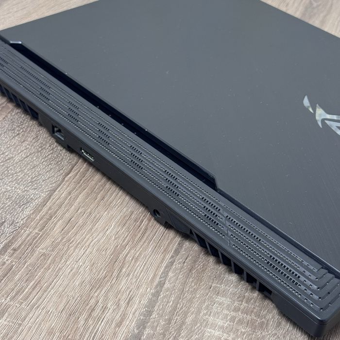 Asus Rog Strix i5 / gtx1650 / 16 / 256 + 512 SSD / 120гЦ