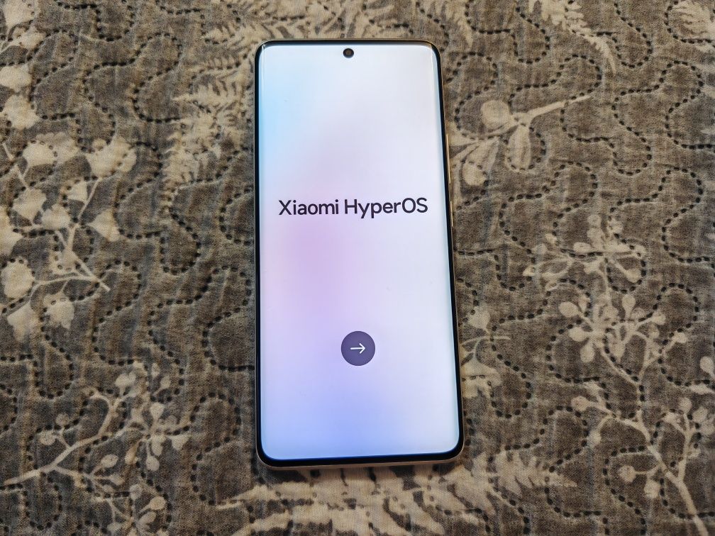 Troco/Vendo Redmi Note 13 Pro Plus 256gb com caixa e acessório!