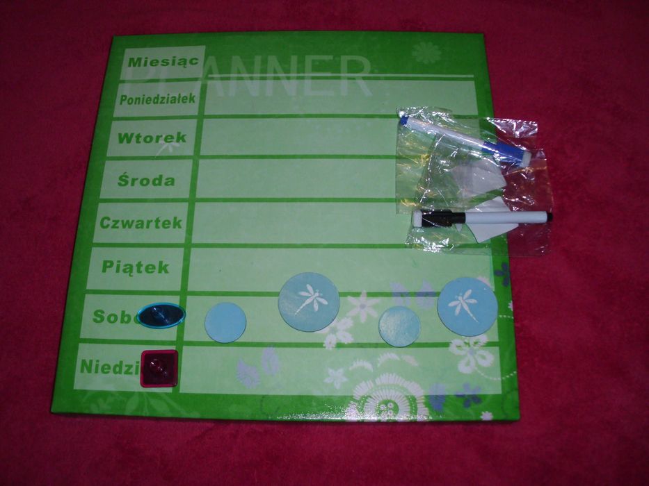 Tablica do pisania i na magnesy + markery / dla dzieci