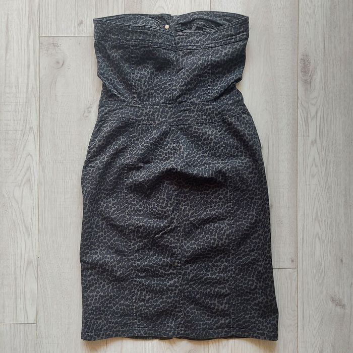 Sukienka bez ramiączek denim panterka Stradivarius S