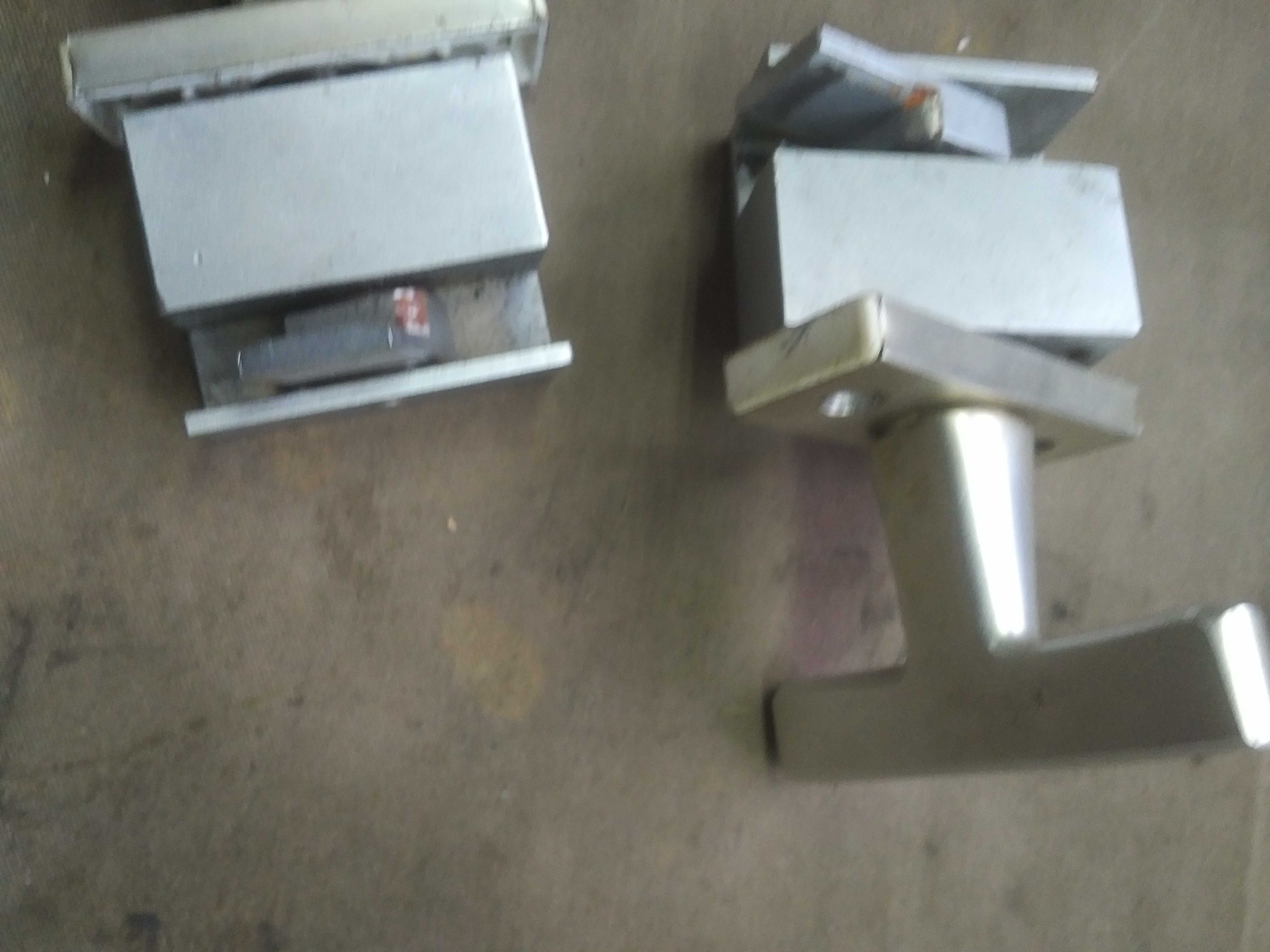 Zamek do szaf metalowych
