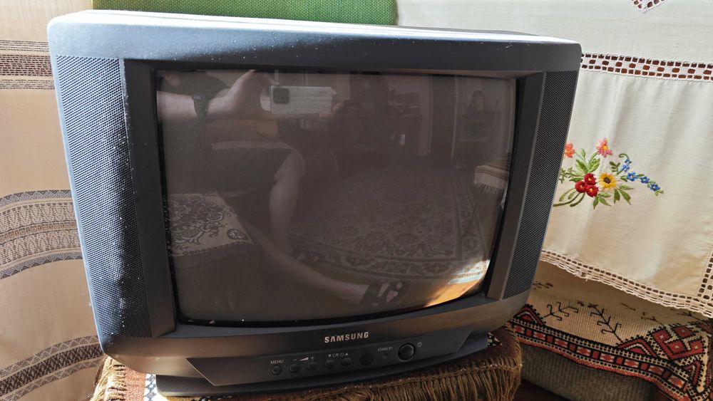 Телевізор маленький Samsung CS 14C8R