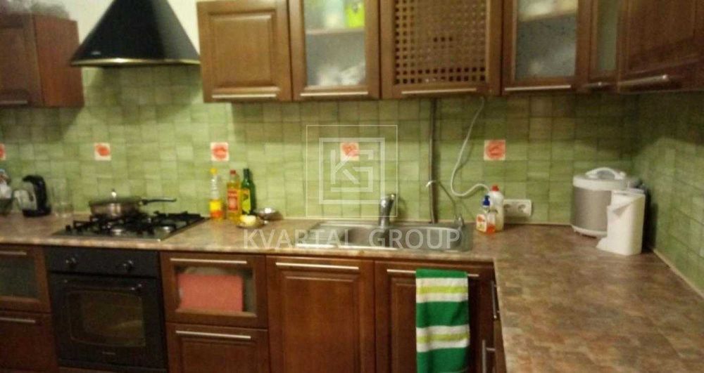 продаж великої 2к квартири з ремонтом Немішаєво