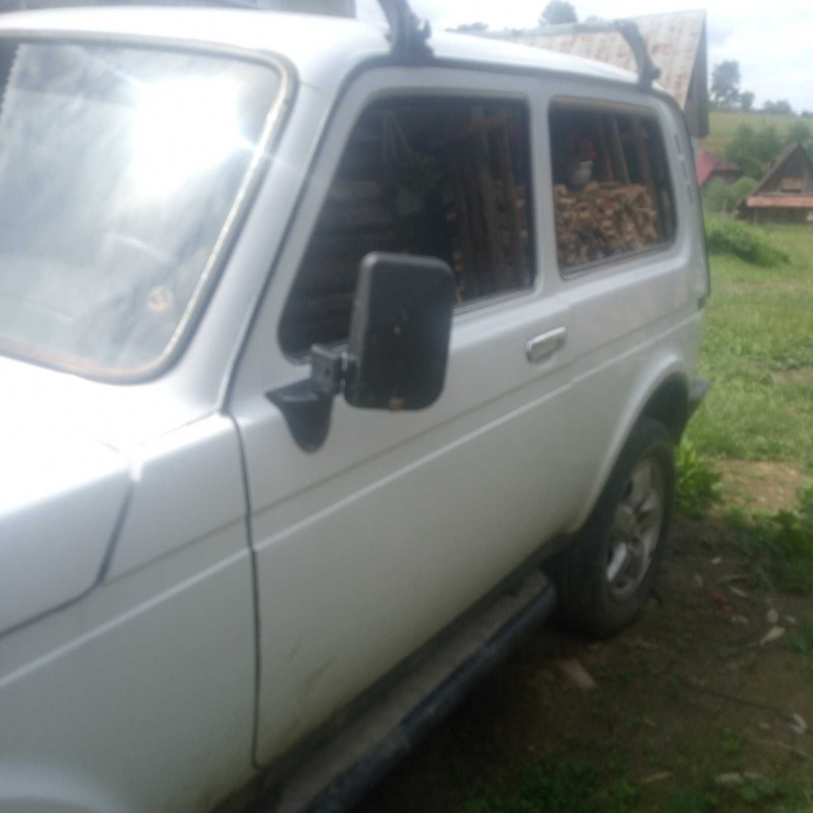 Продам ниву 2004 рік і уаз