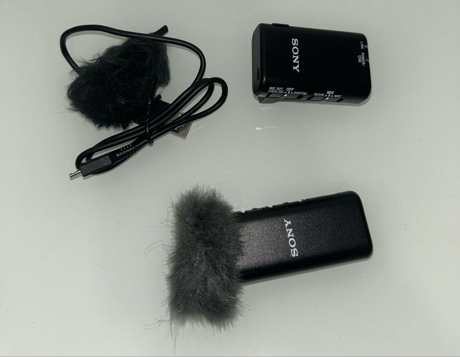 Conjunto Sony - Câmara + Microfone + Objetiva