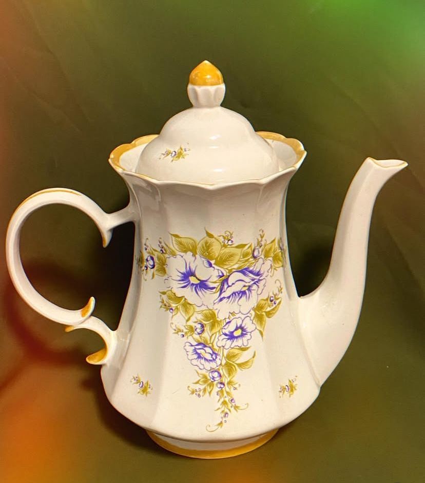 Чайники, цветное стекло , чашки  СССР