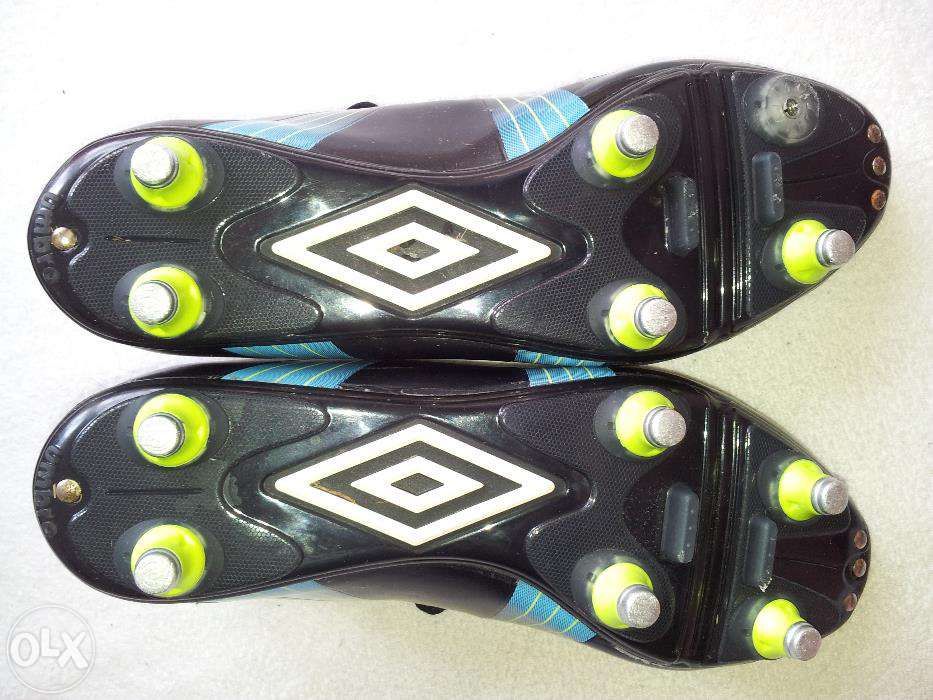 Korki do gry w piłkę wkręty UMBRO EU 38,5 24 cm