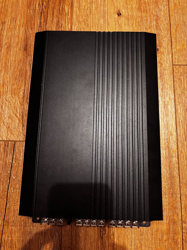 Wzmacniacz samochodowy car audio