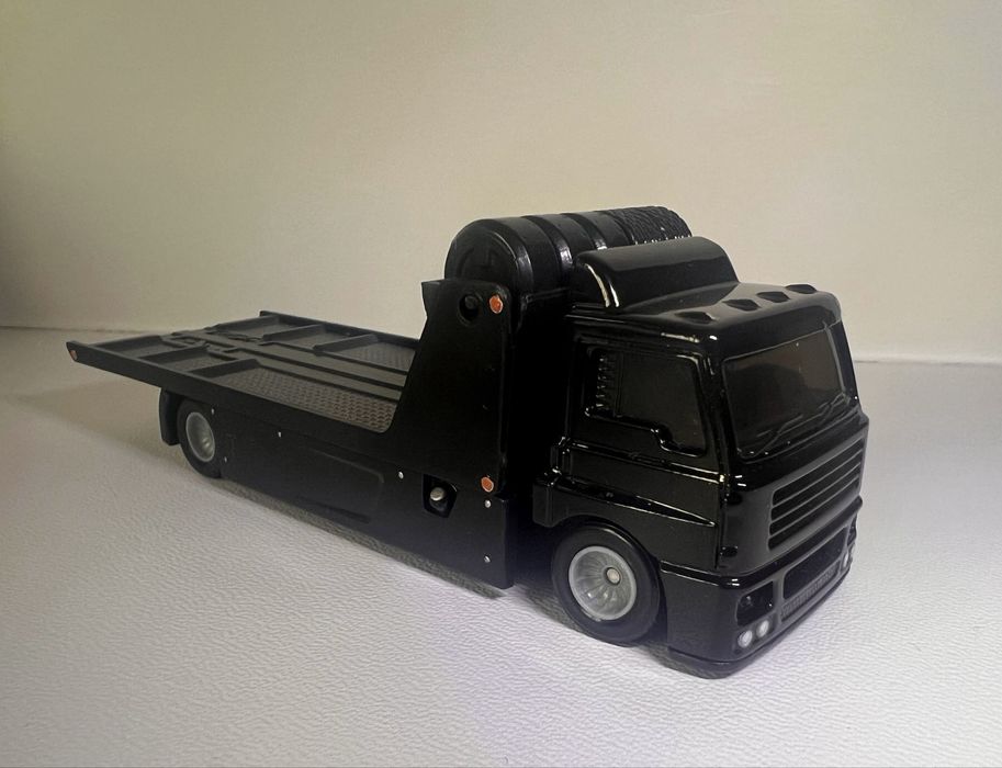 Hot Wheels team transport premium
