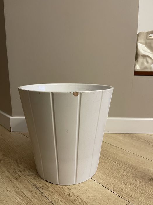 Osłonka na donicę - ceramiczna.