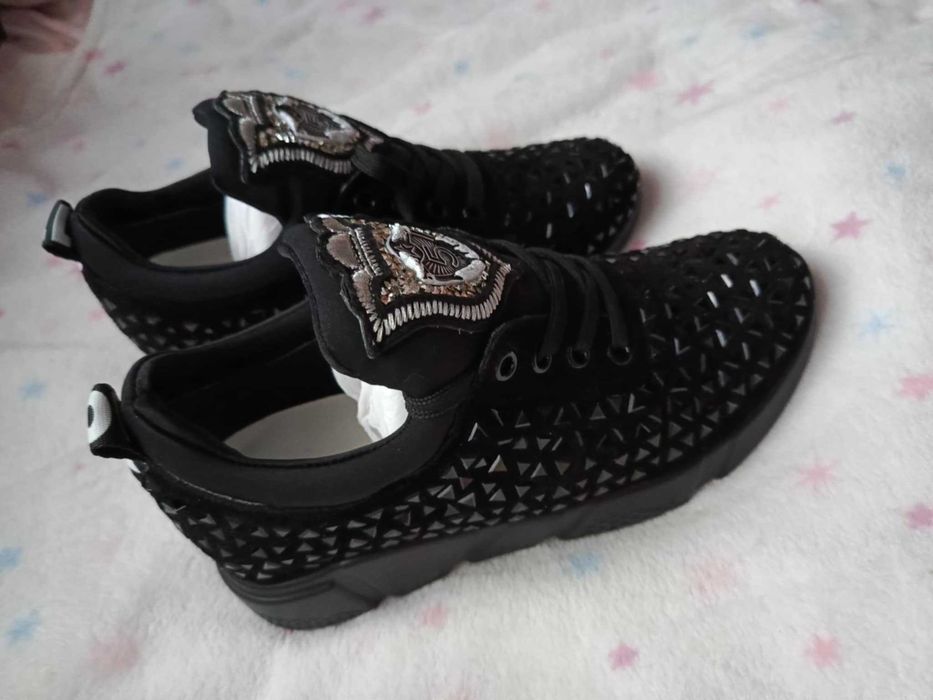 Adidasy na wzór chanel