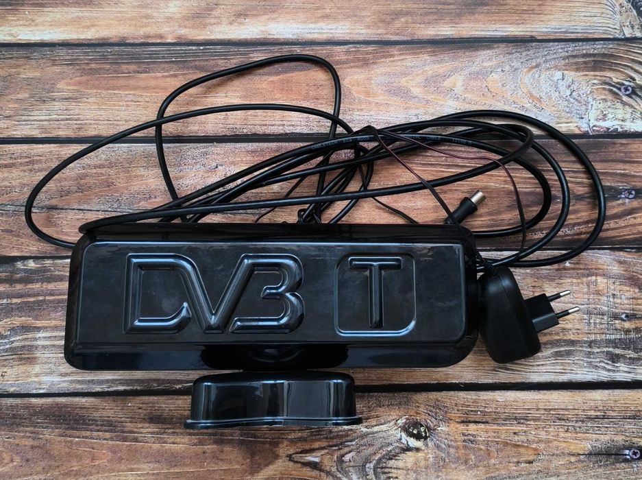 Antena pokojowa DVB-T2 4K z zasilaczem i kablem