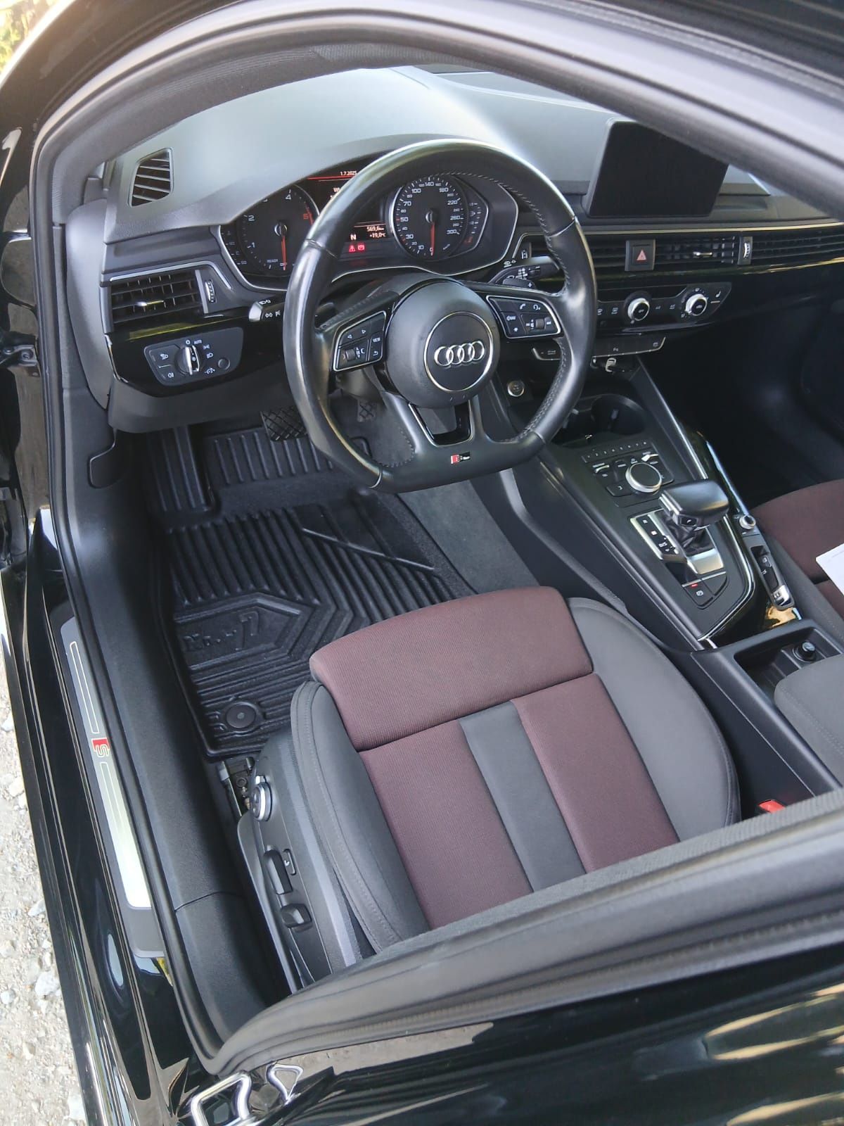 Audi A4 B9 S-line,Zarejestrowane