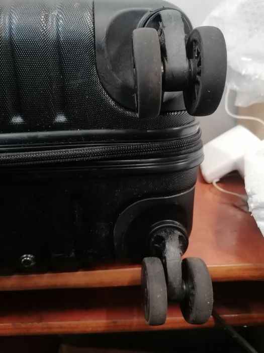 Walizka na kółkach level8 nr1