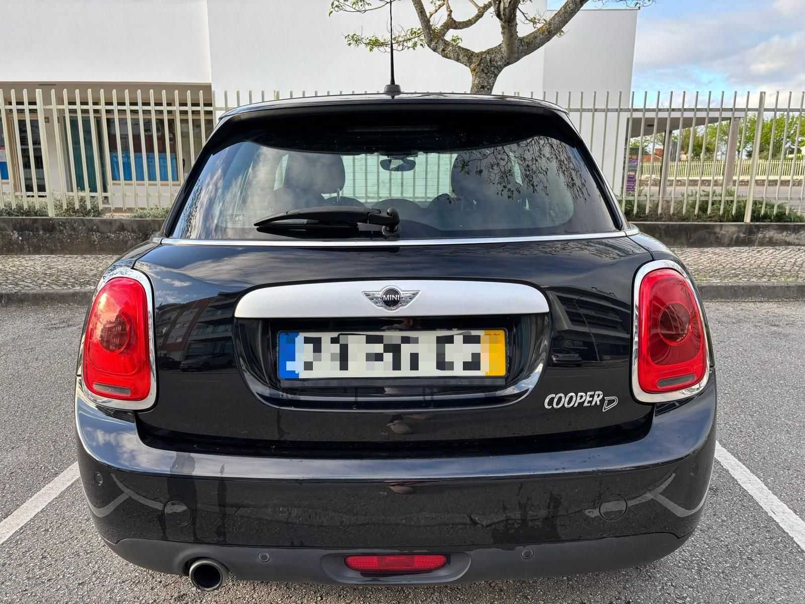 MINI Cooper D 5 portas