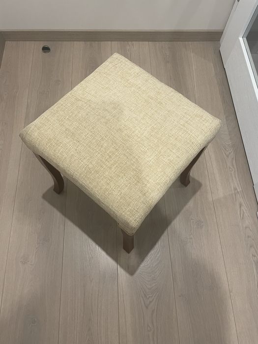 Stylowa Pufa,Podnużek Ludwik