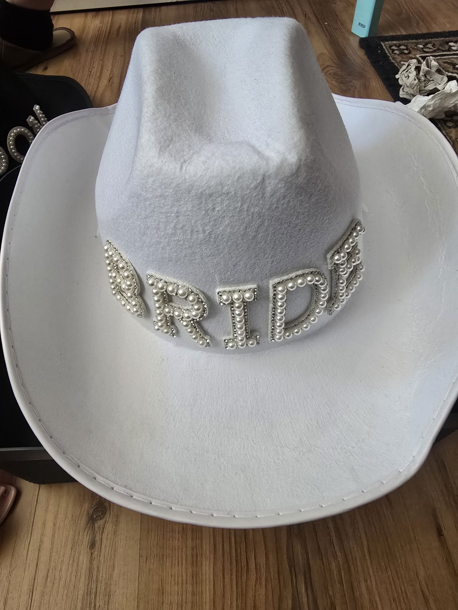 Kapelusze weselne groom i bride
