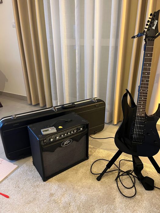 Guitarra ibanez gio GRG270B + Amplificador Peavey vypyr + estojo rijo