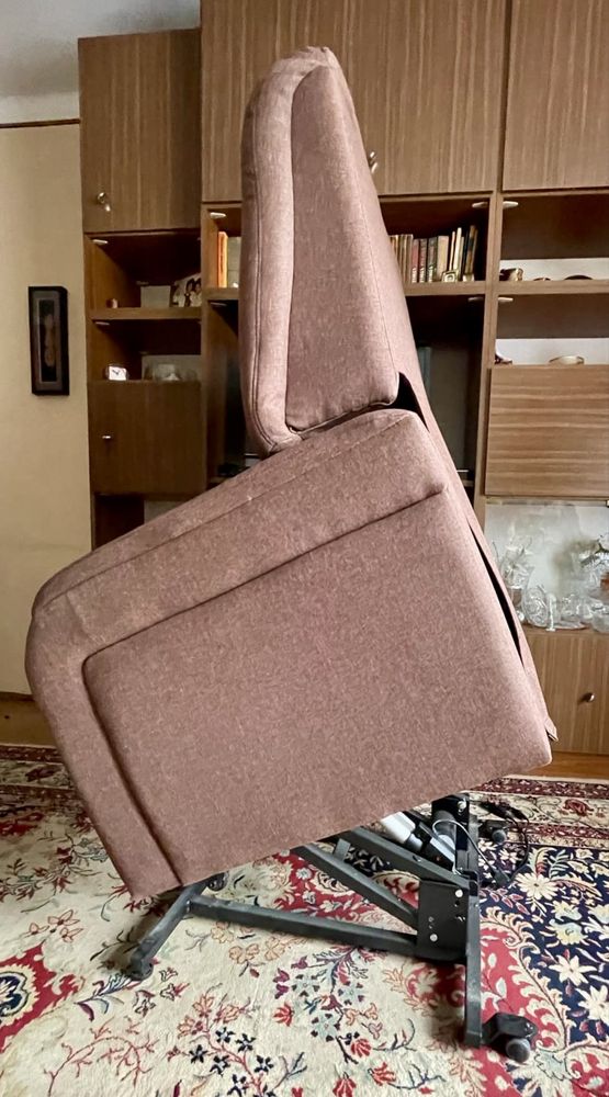 Fotel rehabilitacyjny elektryczny