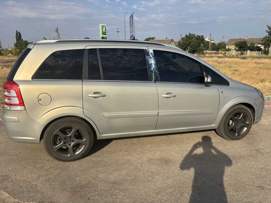 Опель Зафіра Б 2005 рік 1,9 дизель