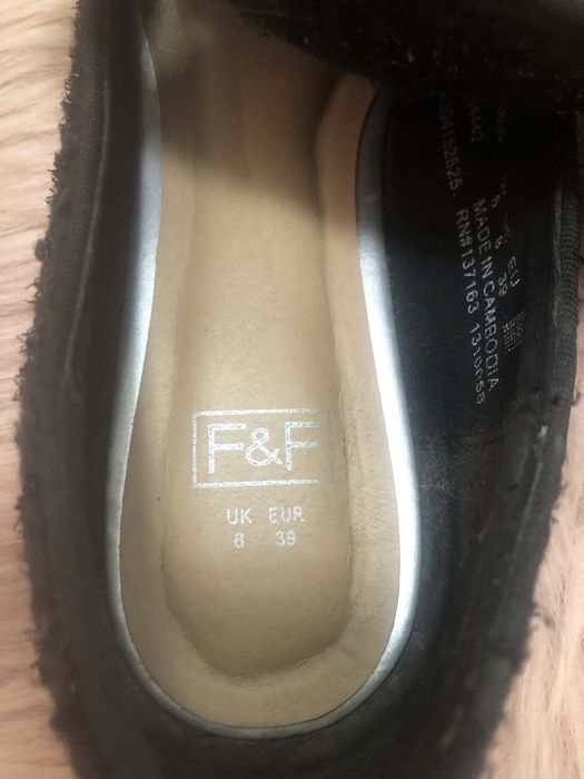 Czarne baleriny F&F
