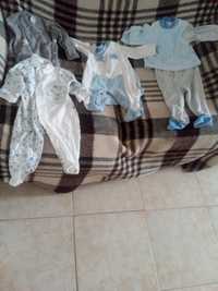 Roupa de menino de3 A4 meses