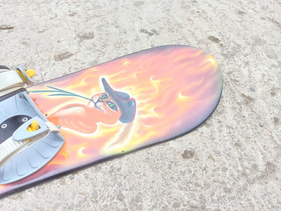 Deska snowboardowa snowboard  Kit Cat 136 cm + wiązania