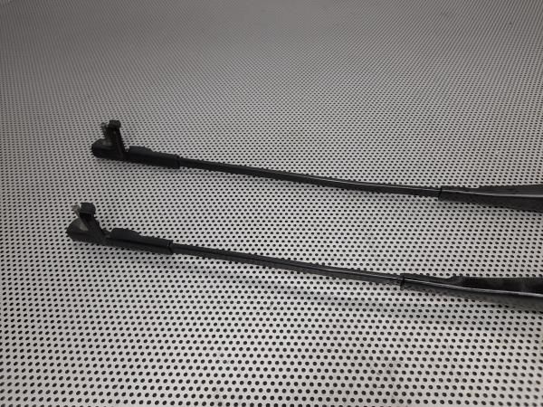 Haste / braço de escova limpa vidros frente direita OPEL Astra H Carav