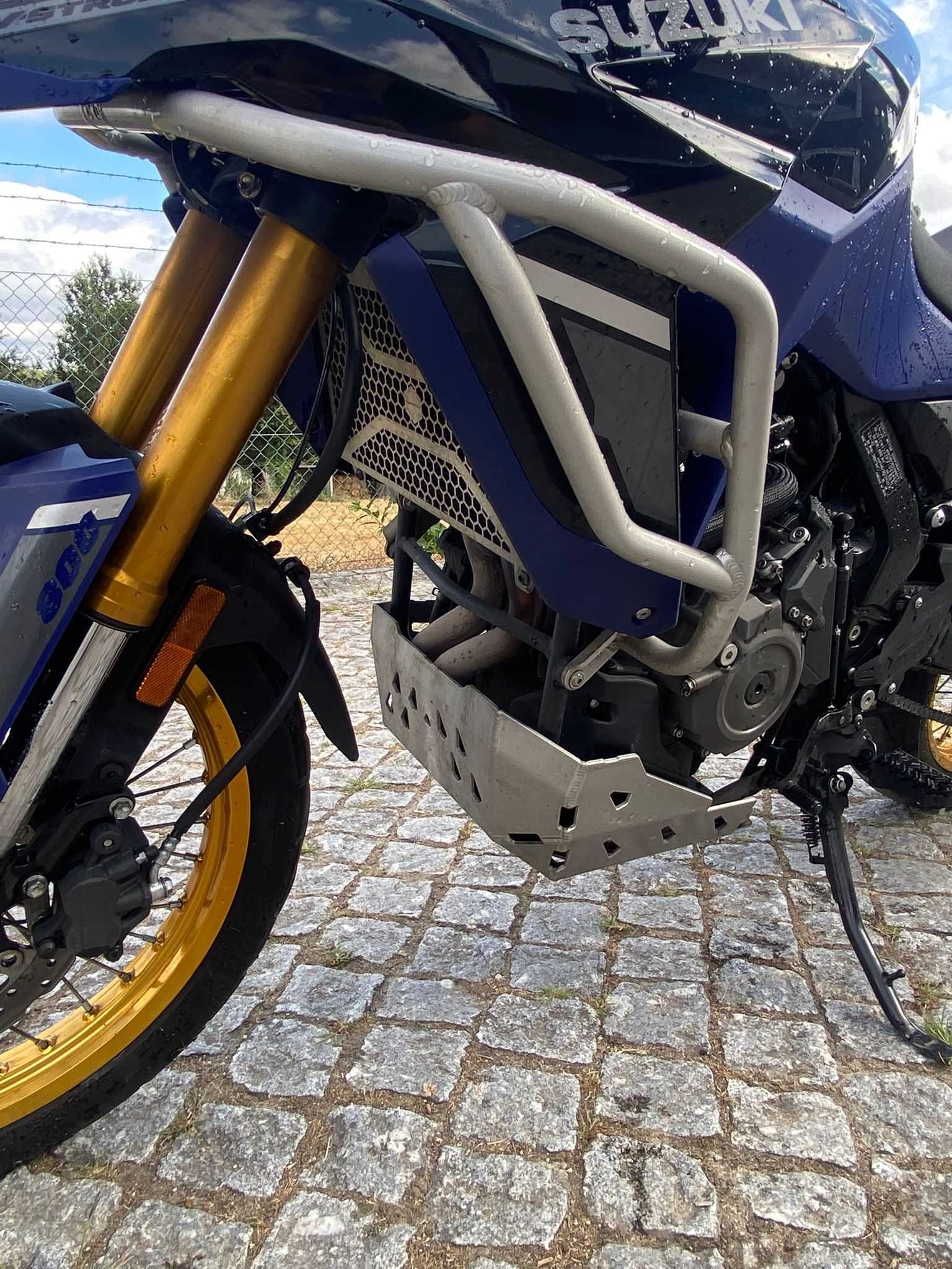 Suzuki V-STROM 800DE