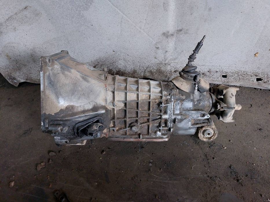 SKRZYNIA BIEGÓW ŁADA NIVA 2121 1.7 B 5 BIEGÓW