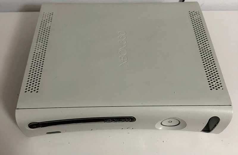Xbox 360 Arcade (Sem Comando) (Sem Cabos)
