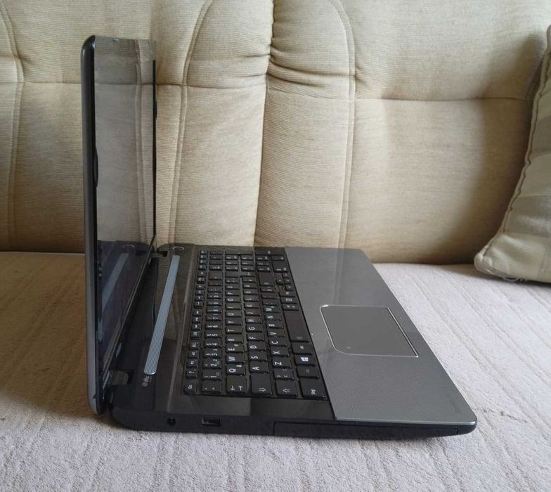 TOSHIBA Satellite  Pro L70-A/ 17,3" /i7 /SSD 275 GB/ 8GB RAM/ GT 740M