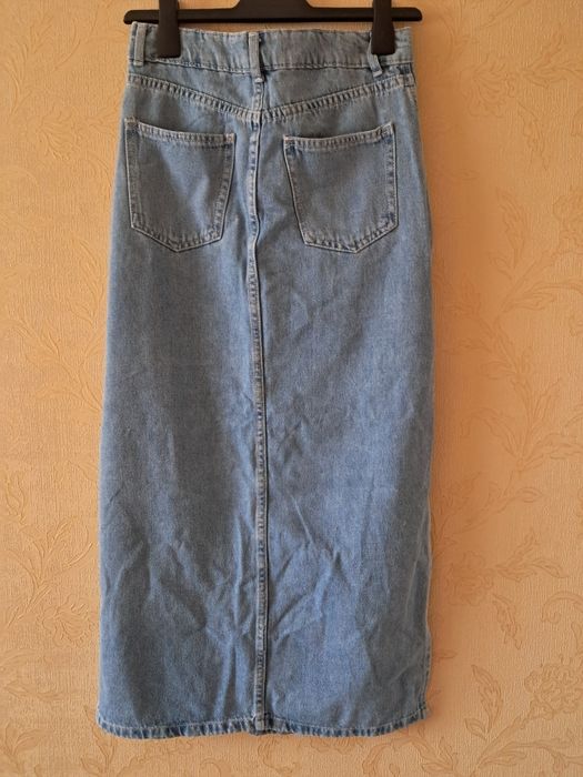 Юбка джинсовая с разрезом впереди, Bershka, р- р 34