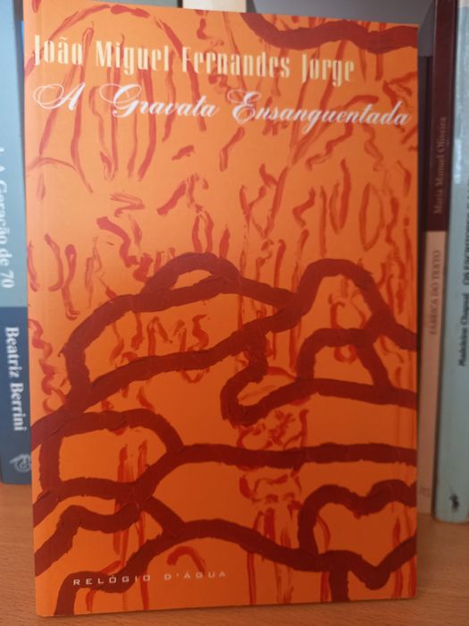 A gravata ensanguentada