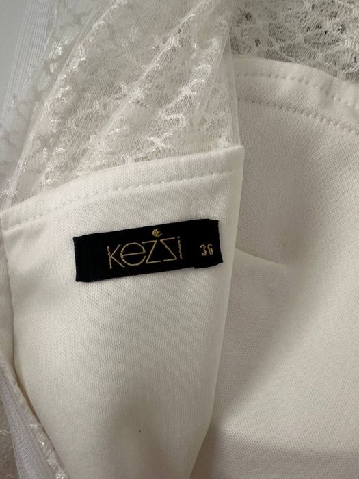 Святкова сукня (можлива на випуск)