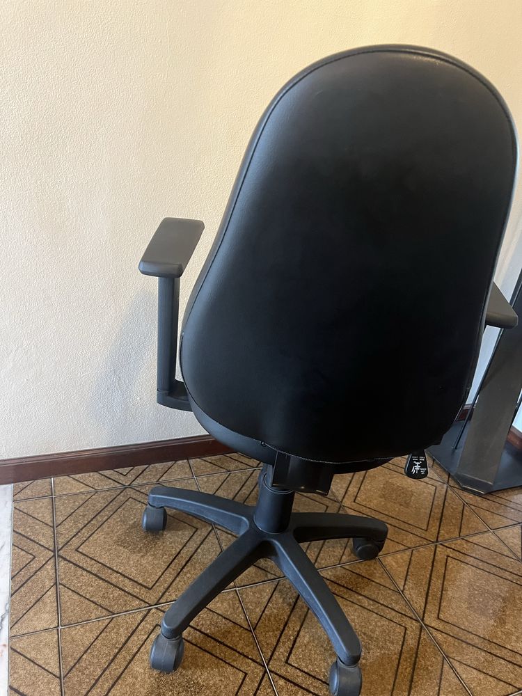 Cadeira de secretária júnior