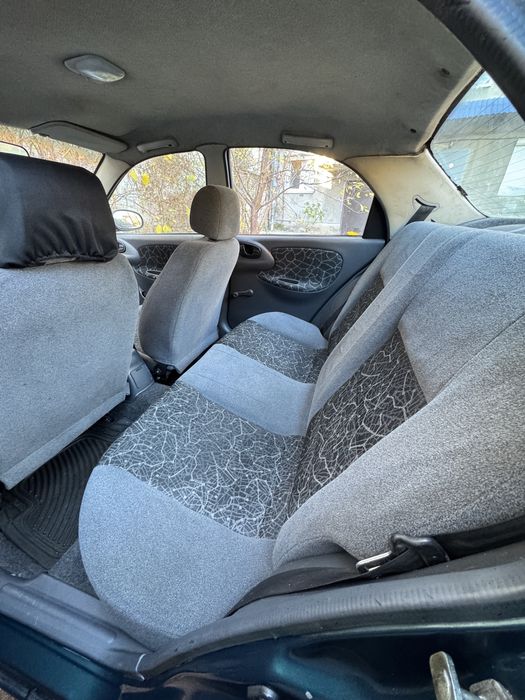 Daewoo Sens зеленого кольору