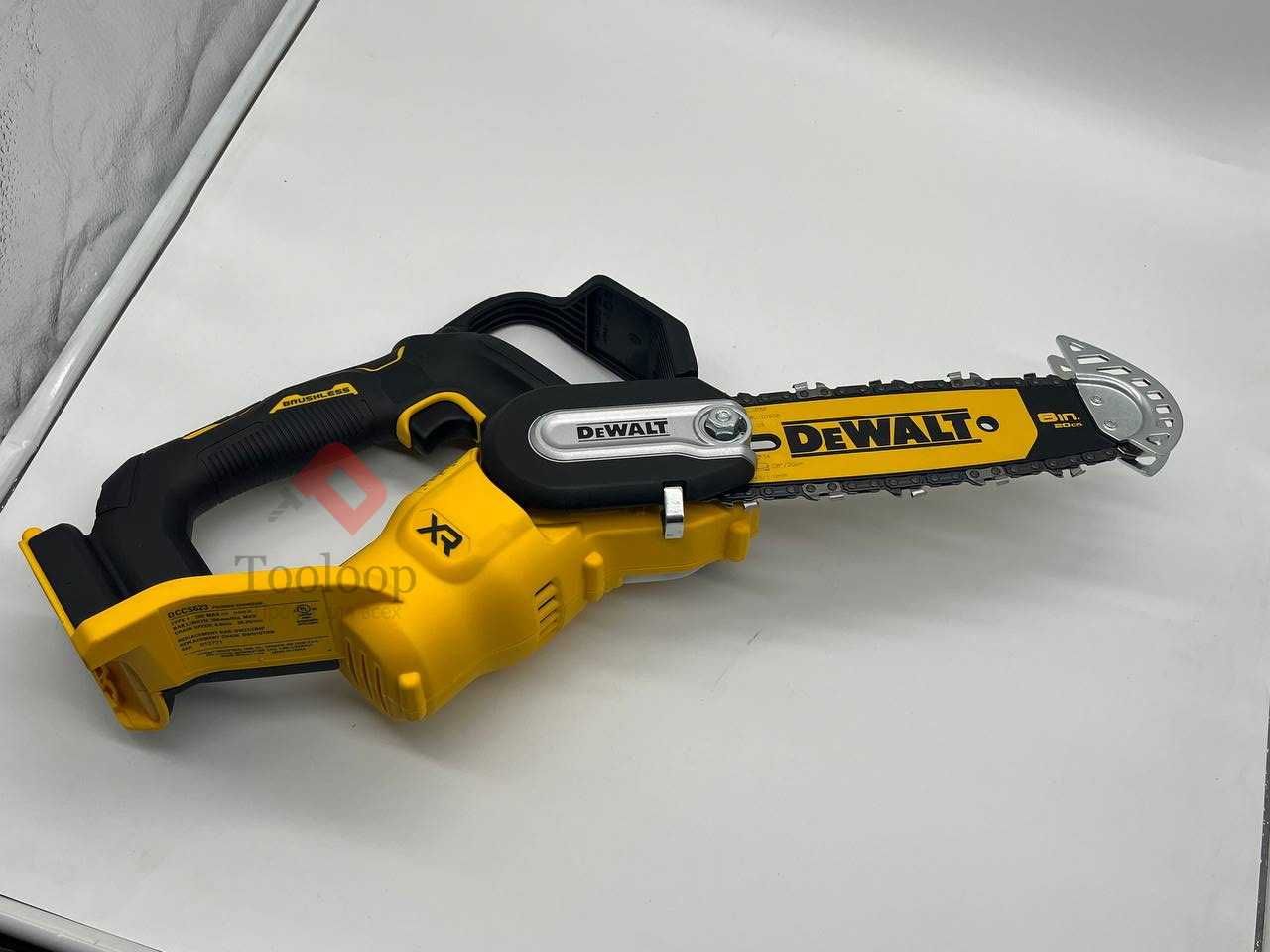 Аккумуляторная бесщеточная цепная пила Dewalt DCCS623B 20V MAX