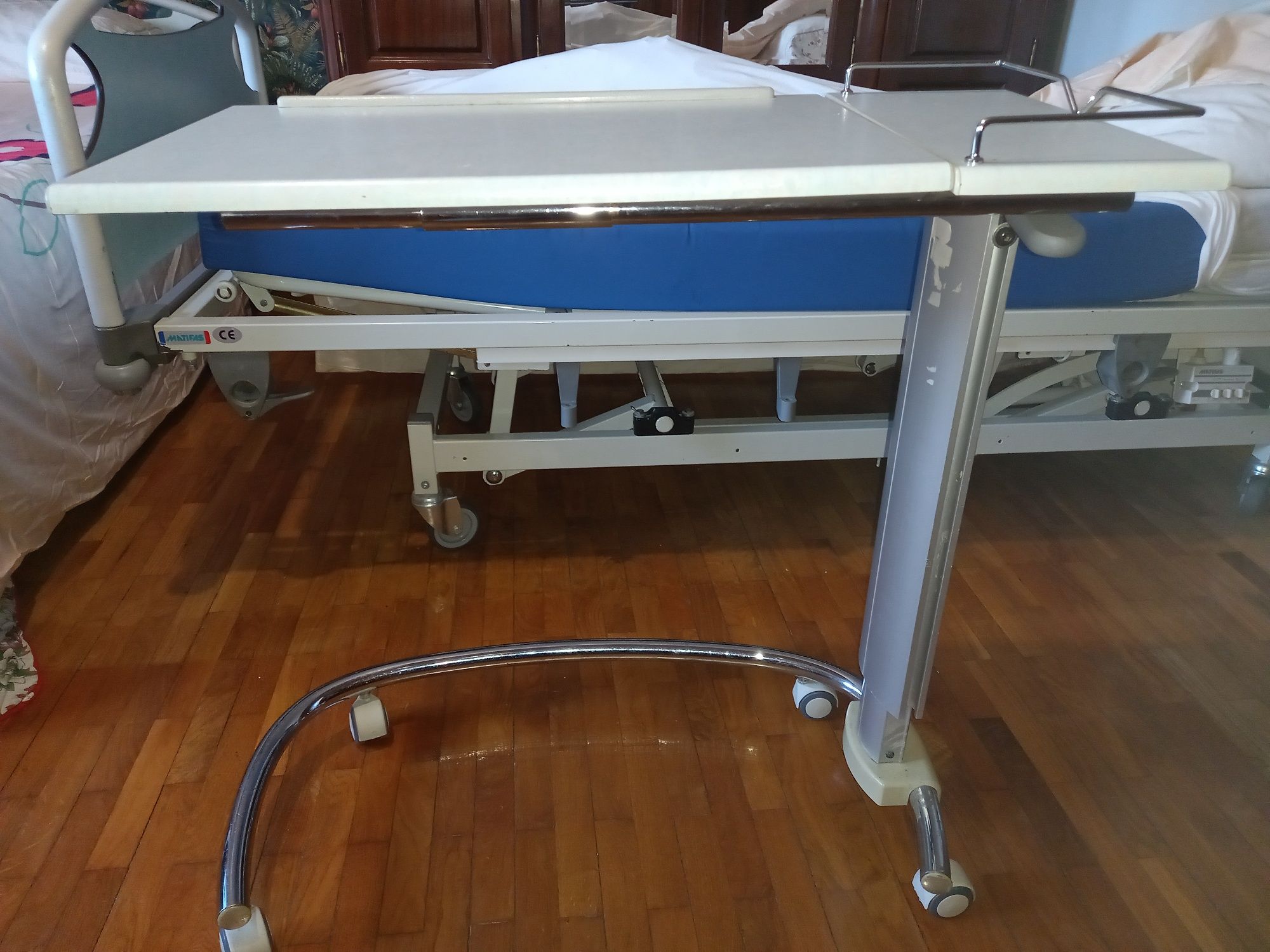 Cama hospitalar elétrica